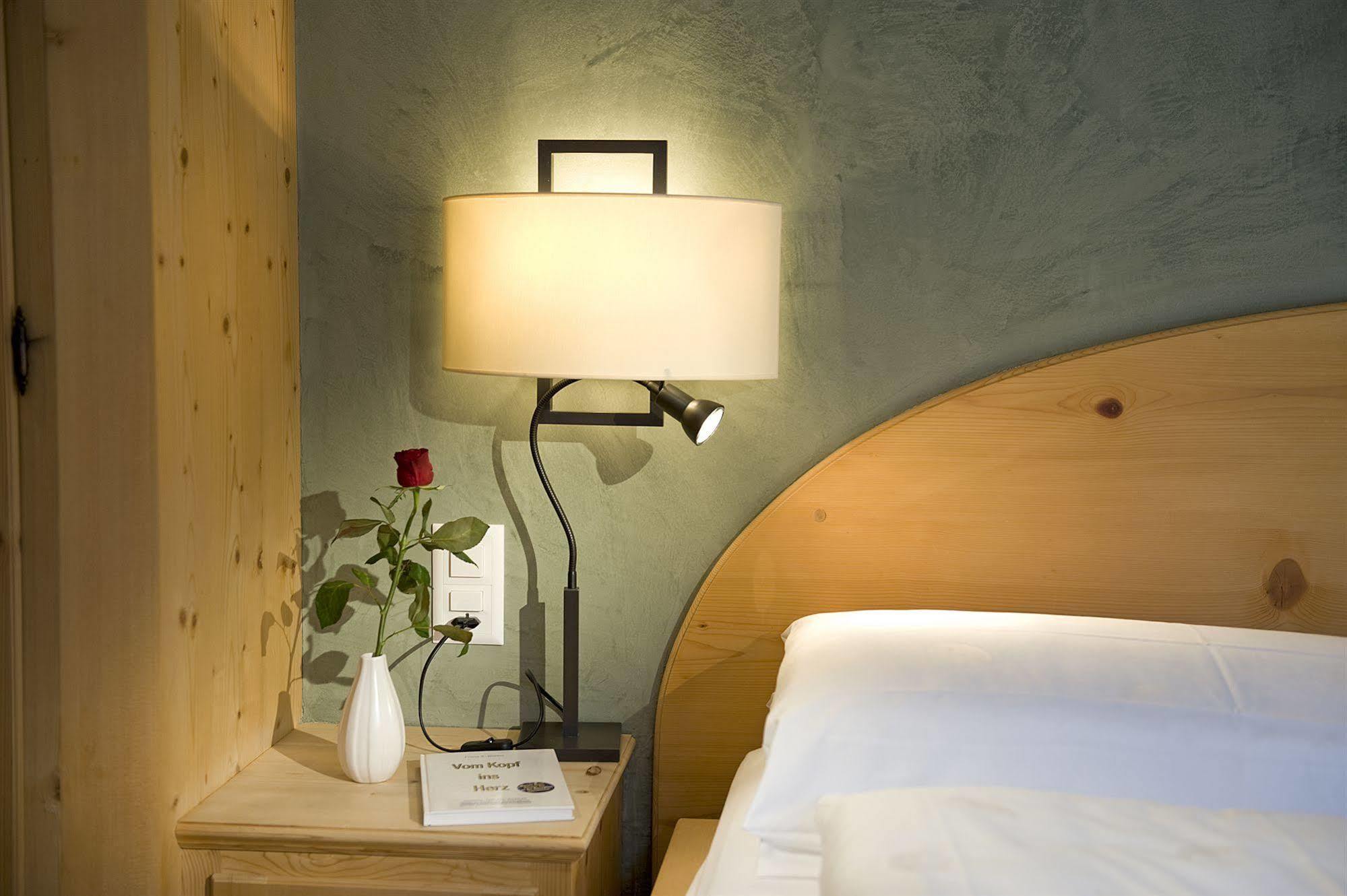 Hotel Alpina Klosters-Serneus Extérieur photo